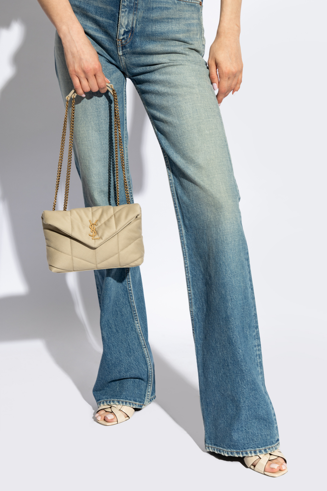 【SAINT LAURENT】LOULOU MINI SHOULDER BAG LOULOU MINI in lambskin | Saint Laurent | YSL DK